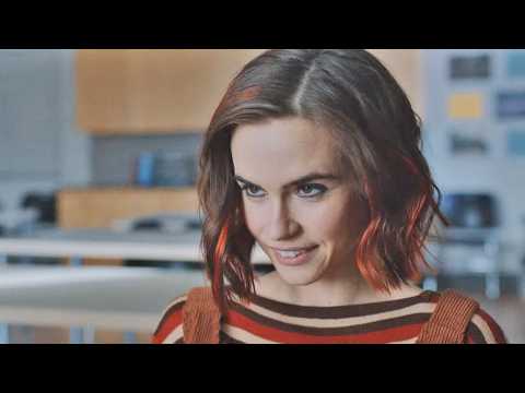 Who Are You People - Bande annonce 1 - VO - (2023)