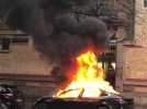 Retraites : À Rennes, une voiture Tesla incendiée lors de la manifestation