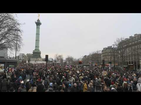 Pension reform: demonstrators arrive at Place de la Bastille in Paris