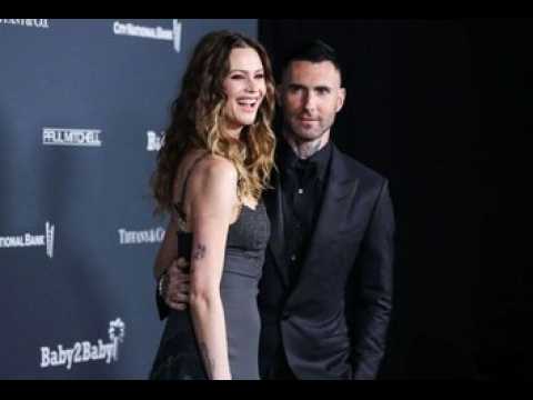 VIDEO : Adam Levine (Maroon 5) accus d?infidlit :  J?ai t naf et stupide 