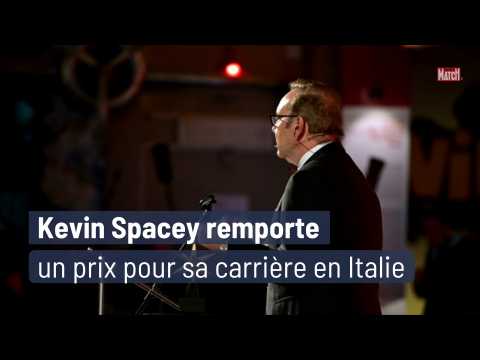 VIDEO : Kevin Spacey remporte un prix pour sa carrire en Italie