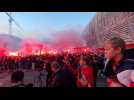 Le bus des joueurs lillois arrive au stade