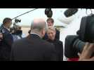 French PM arrives in Algiers