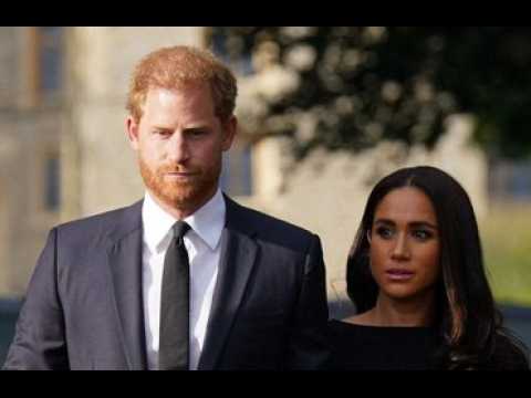 VIDEO : Charles III : pourquoi la date de son couronnement pose problme  Harry et Meghan ?