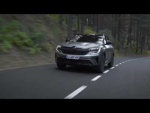 The All-New Renault Austral in Satin Shale Grey Driving Video