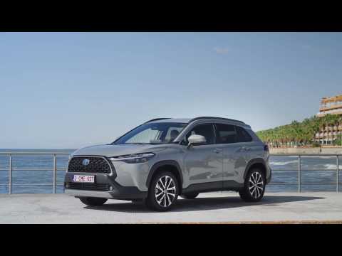 2022 Toyota Corolla Cross Hybrid Design in Cement grey