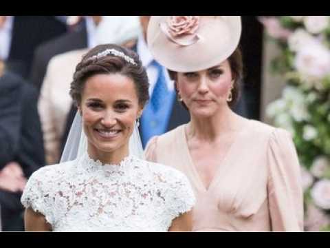 VIDEO : Kate Middleton et sa s?ur Pippa runies pour un vnement familial