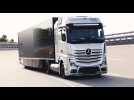 Daimler Truck tests fuel-cell truck with liquid hydrogen