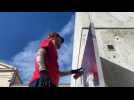 Alès: Les artistes Sock et Ozer, graff sur le parvis du Cratère avant la semaine du Hip-Hop