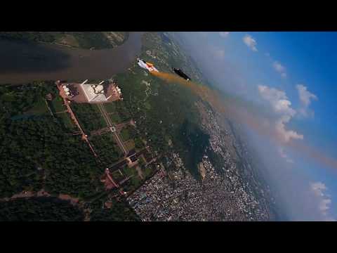 Watch as wingsuiters fly over the Taj Mahal to get the most incredible view