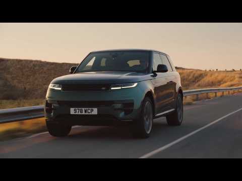 Range Rover Sport SE D300 Driving Video