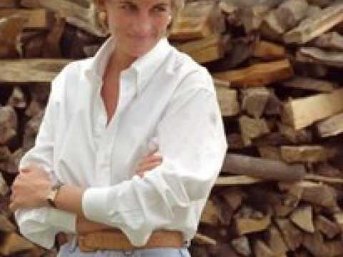 VIDEO : Lady Diana : son frre Charles se rend devant sa tombe et lui rend un tendre hommage