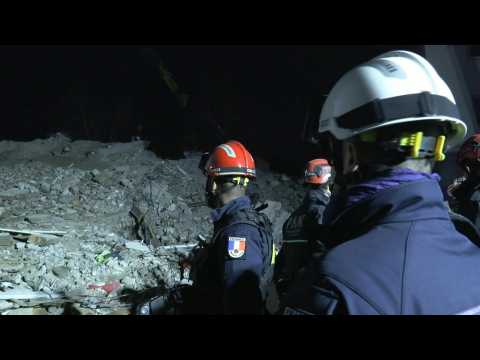 Turkey: French rescuers at site of collapsed building following deadly earthquake