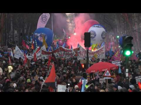 Pension reform: Paris protesters arrive at Place de la Bastille