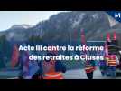 Le cortège de manifestants à Cluses