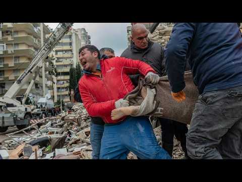 Winter weather hampers resecue efforts as Turkey, Syria earthquake death toll passes 5,000