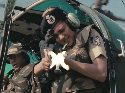Esha Gupta Performs A Dangerous Action Stunt - Chakravyuh