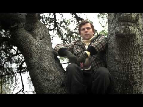 THE LIVING WAKE: K. Roth Binew on Pigeons