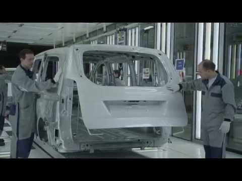 Mercedes-Benz V-Class - Plant Vitoria, part 2 | AutoMotoTV
