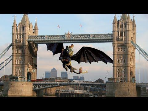 How to Train Your Dragon 2 | Toothless at Tower Bridge  | Official HD Footage | 2014
