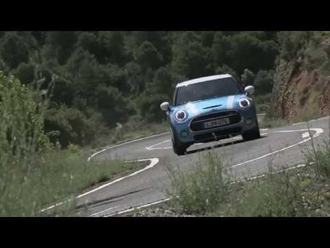 MINI Cooper 5 Door Trailer | AutoMotoTV