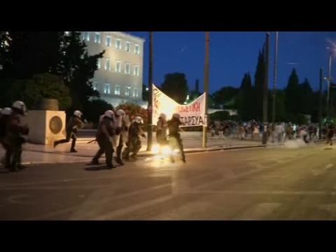 Clashes heat up in Athens