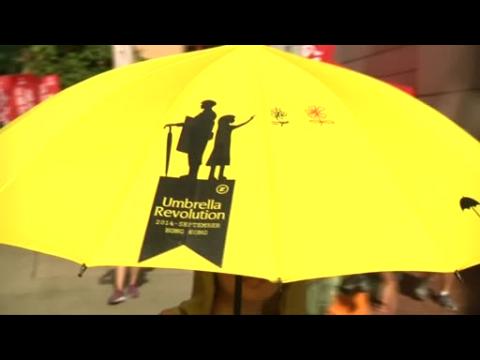 Thousands march for Hong Kong democracy