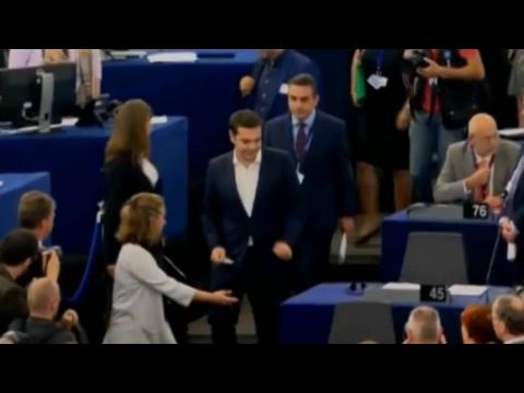 Greece: Tsipras to applause and boos from MEPs