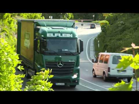 Daimler Trucks Long Combination Vehicle in the field test - Part 1 | AutoMotoTV