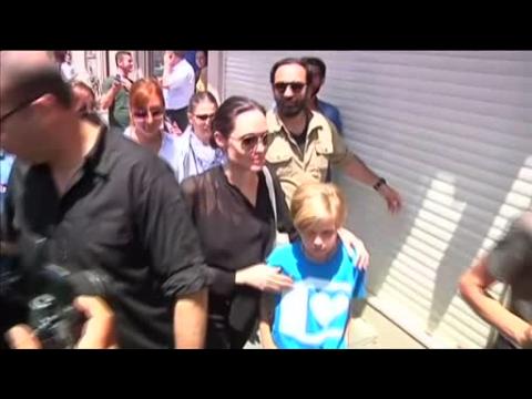Angelina Jolie visits southeastern Turkish province with child