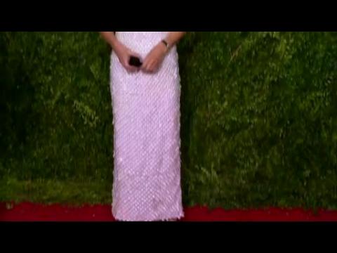 Stars, with assist from Anna Wintour, dazzle on Tonys red carpet