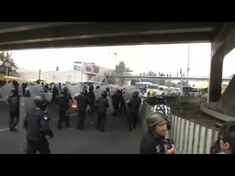 Clashes break out on roads leading to Mexico City airport