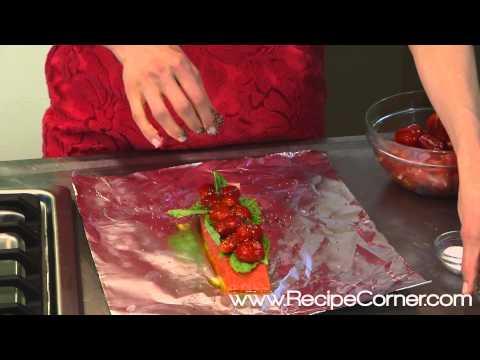 Easy Garlic Tomato Salmon Packets Recipe