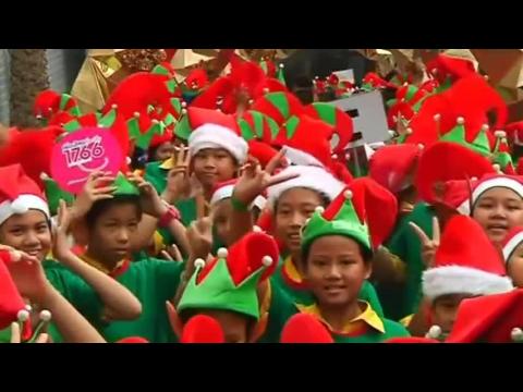 Thailand hosts the largest gathering of Santa's Elves