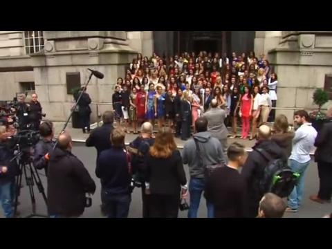 Beauty queens arrive in London for Miss World pageant -- minus one