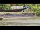 Bangladesh oil spill sparks wildlife fears