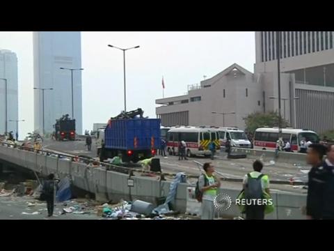 Hong Kong police dismantle protest site