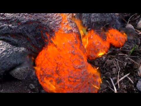 Lava flow moves closer to Hawaii shopping area