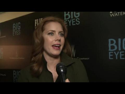 Amy Adams Causes Big Excitement At 'Big Eyes' Premiere