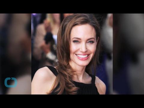 VIDEO : Young angelina jolie and shiloh jolie-pitt are identical