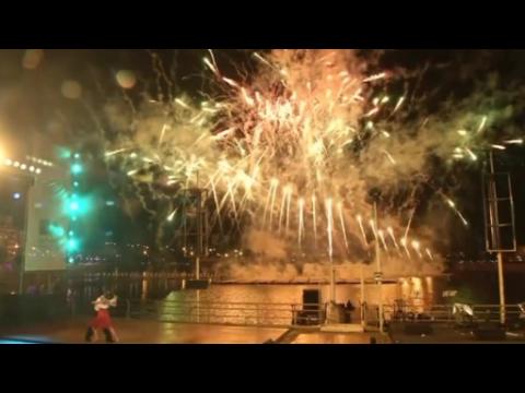 Chinese artist creates tango and fireworks show in Buenos Aires