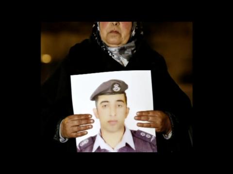 Jordanians urge pilot's release as hostage deadline looms