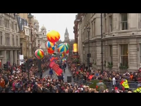 London welcomes in 2015 with parade