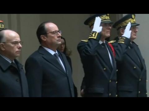 France's Hollande leads minute of silence for Paris attack victims