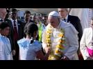 Pope lands in Sri Lanka