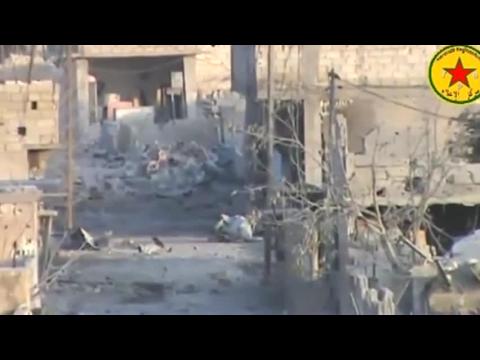 Kurdish forces battle Islamic State militants in Kobani