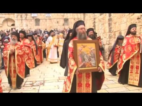 Orthodox Christians hold Easter procession in Jerusalem's Old City
