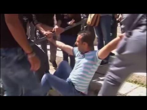 Israeli police clash with Palestinians protesting against Jerusalem Day