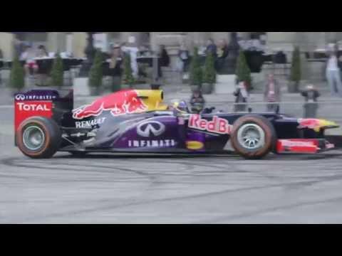 Infiniti Red Bull Racing Show Run 2015 in Vienna, Austria - Do Donuts | AutoMotoTV