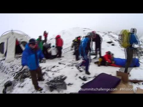 Dramatic video shows deadly Everest avalanche